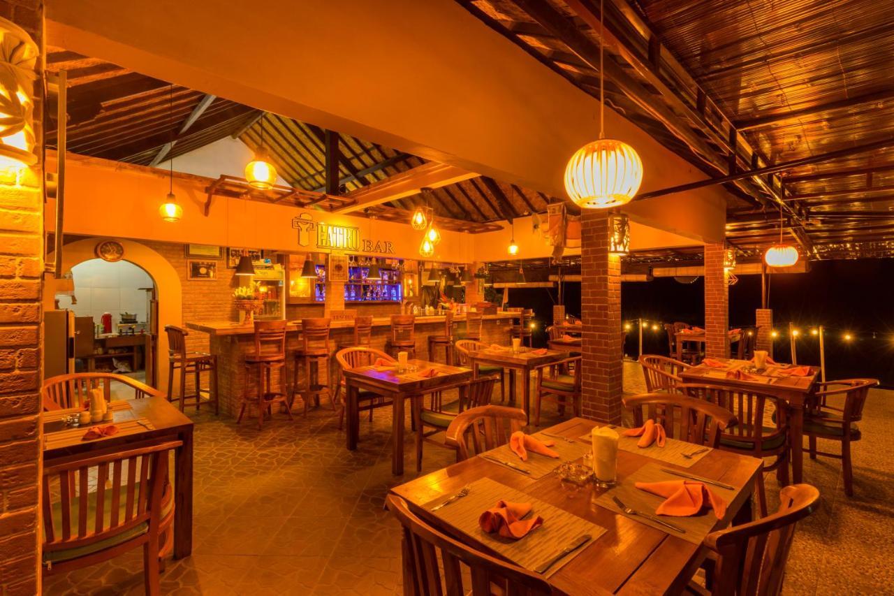 Amed Beach Resort Exterior photo